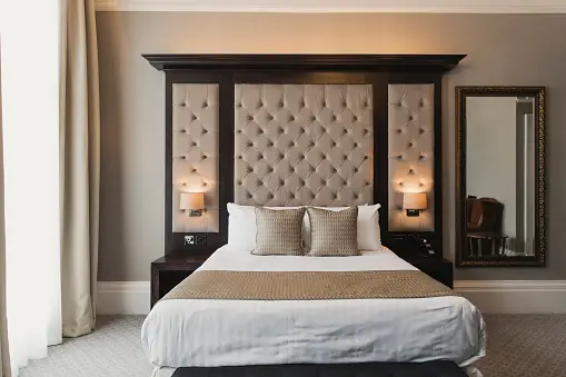 What Types of Beds Do Hotels Use?