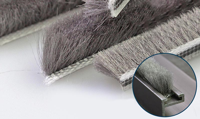 Wardrobe dust strips