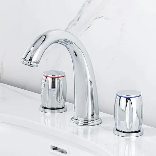 Bathroom-two-handle-faucet-design