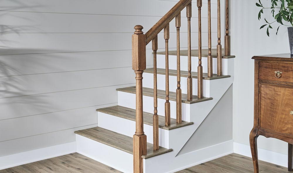 Put-Luxury-Vinyl-Planks-(LVP)-on-Stairs