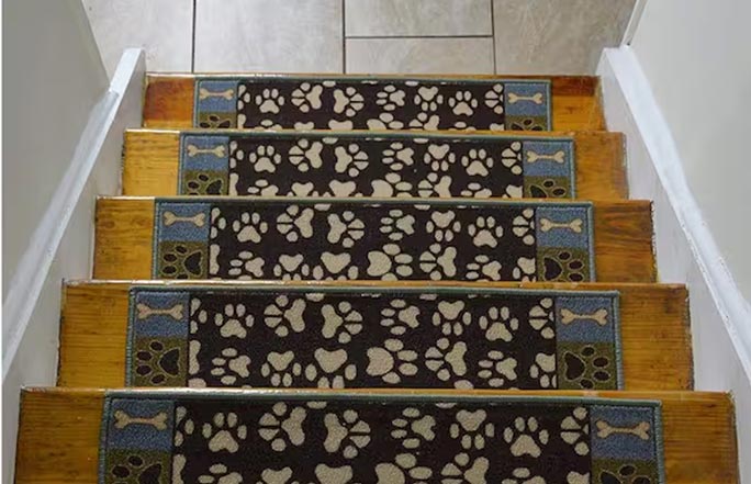 Staircase-with-treads