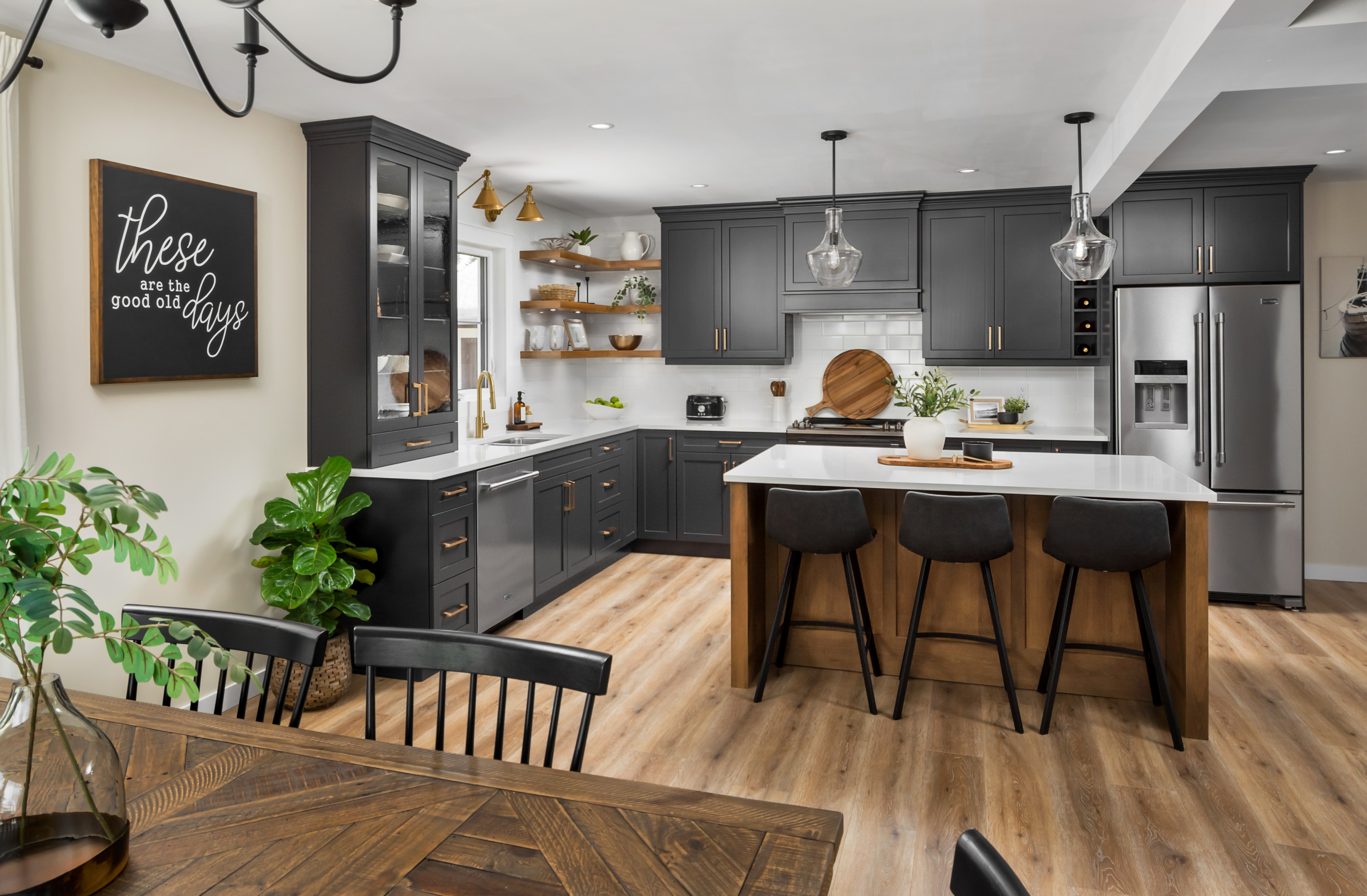 Farmhouse Black Kitchen Cabines