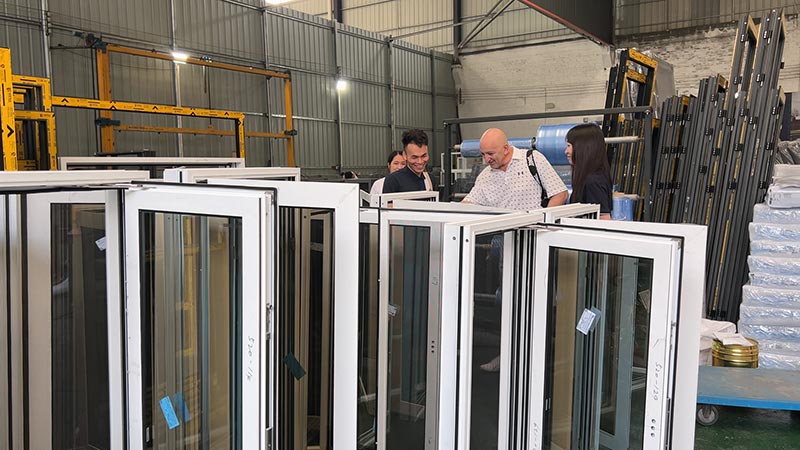Aluminum window produce